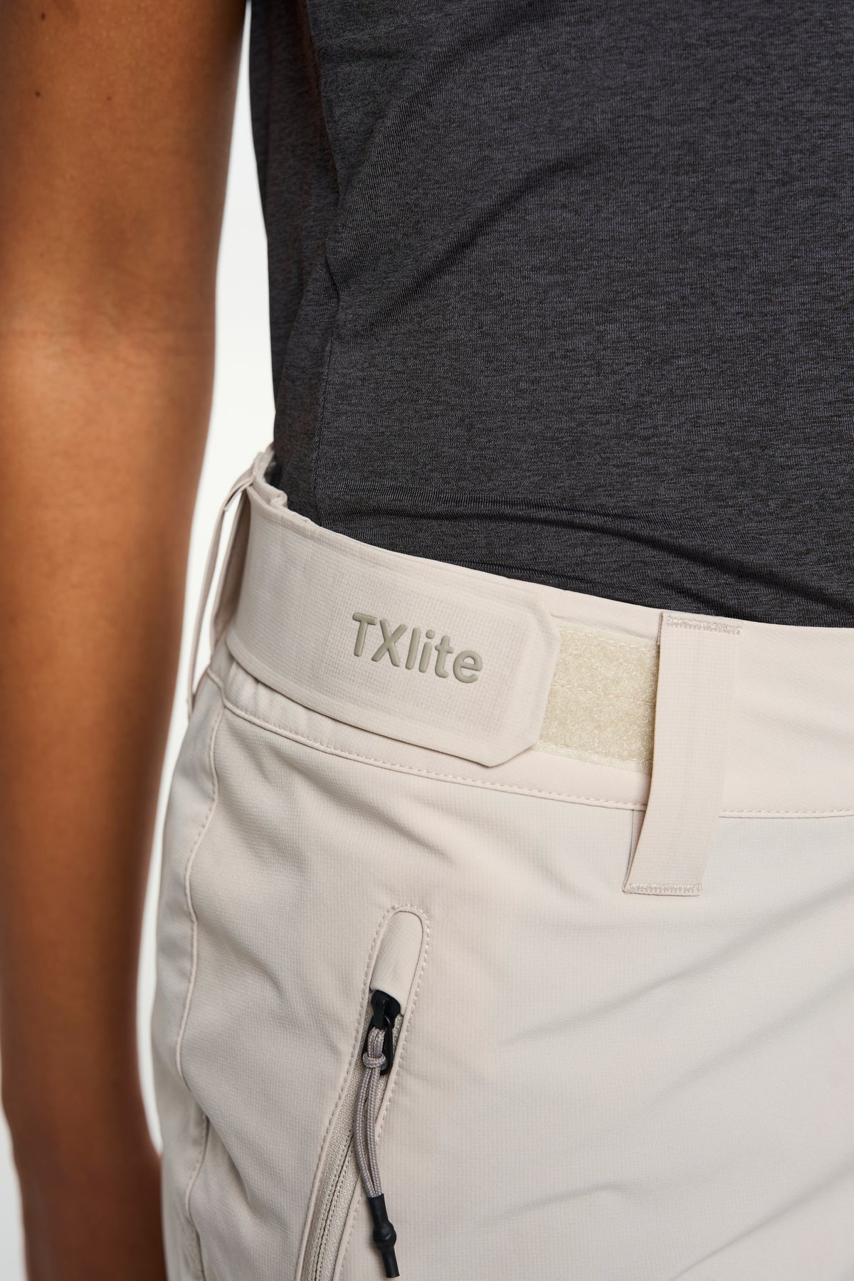 Tenson TXlite Stretch Shorts Women Sand, Produktansicht