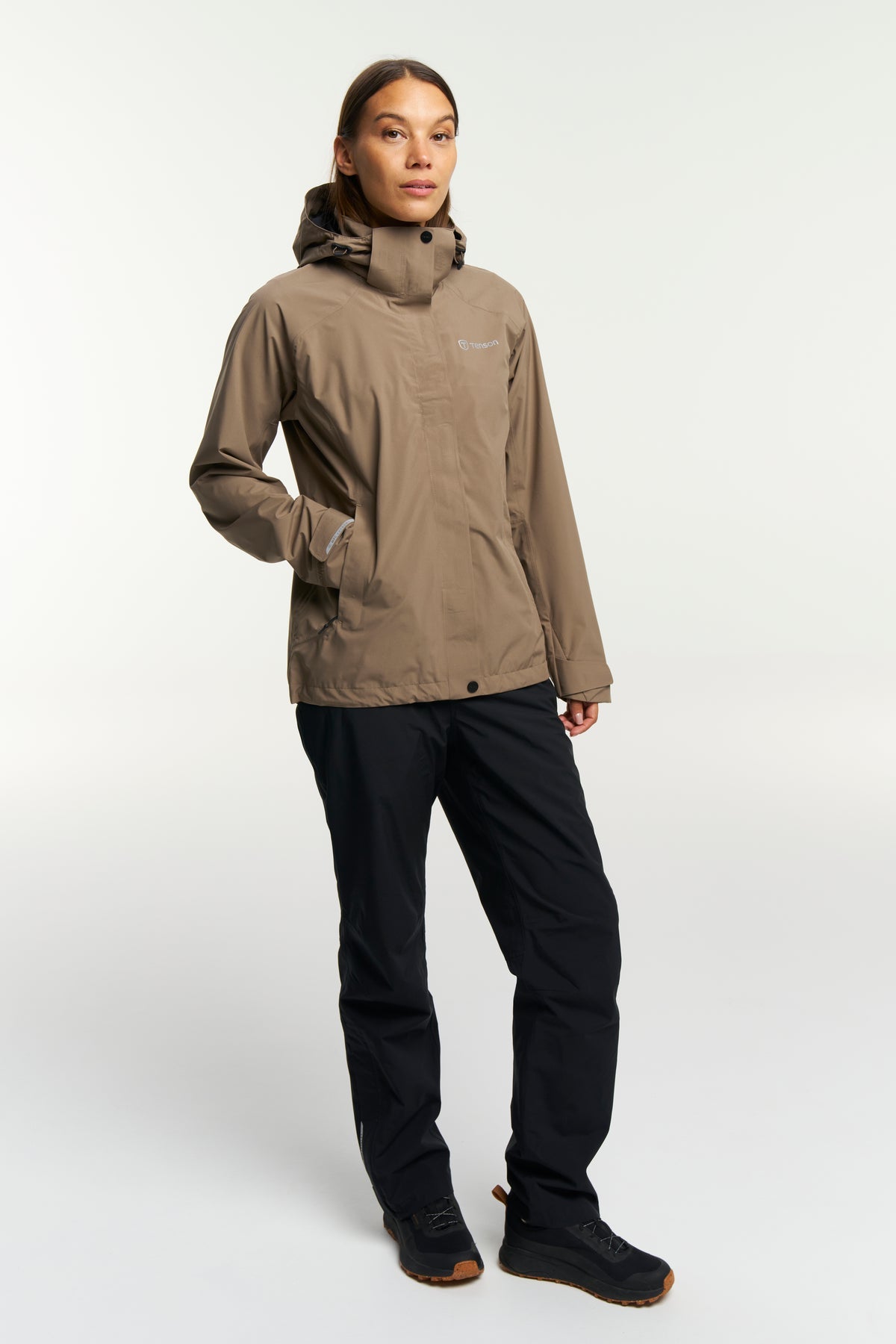 Tenson Biscaya Storm Rain Jacket Women Braun, Produktansicht