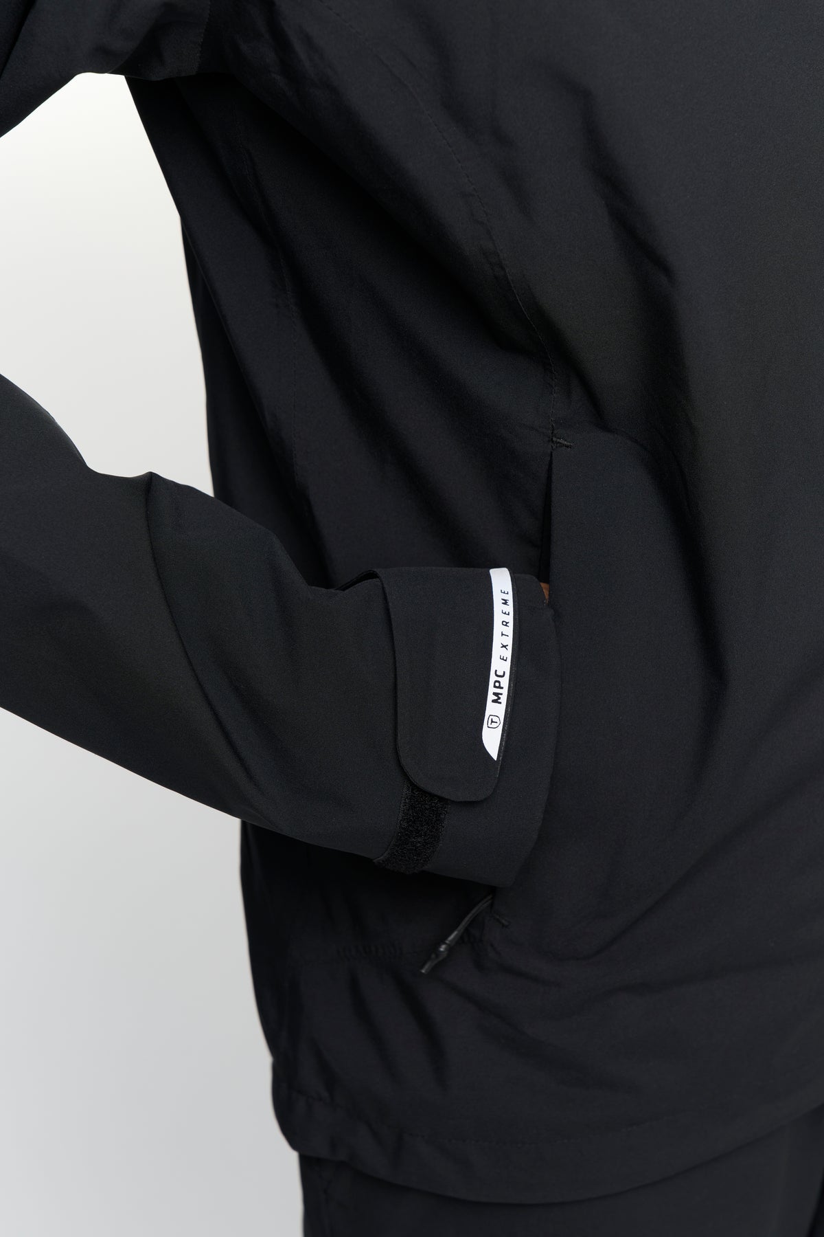 Tenson Biscaya Storm Rain Jacket Women Schwarz, Produktansicht
