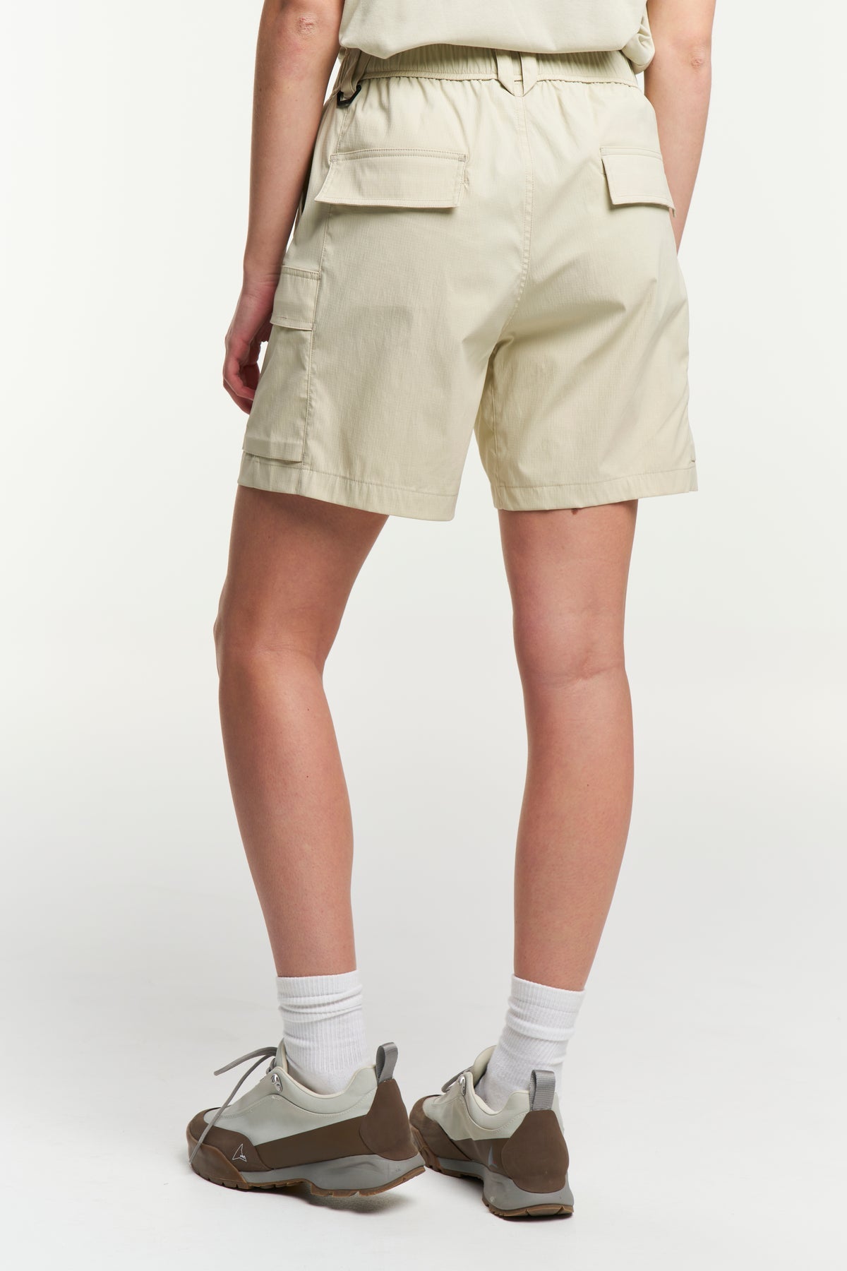 Tenson Camper Cargo Shorts Women Hellbeige, Rückansicht