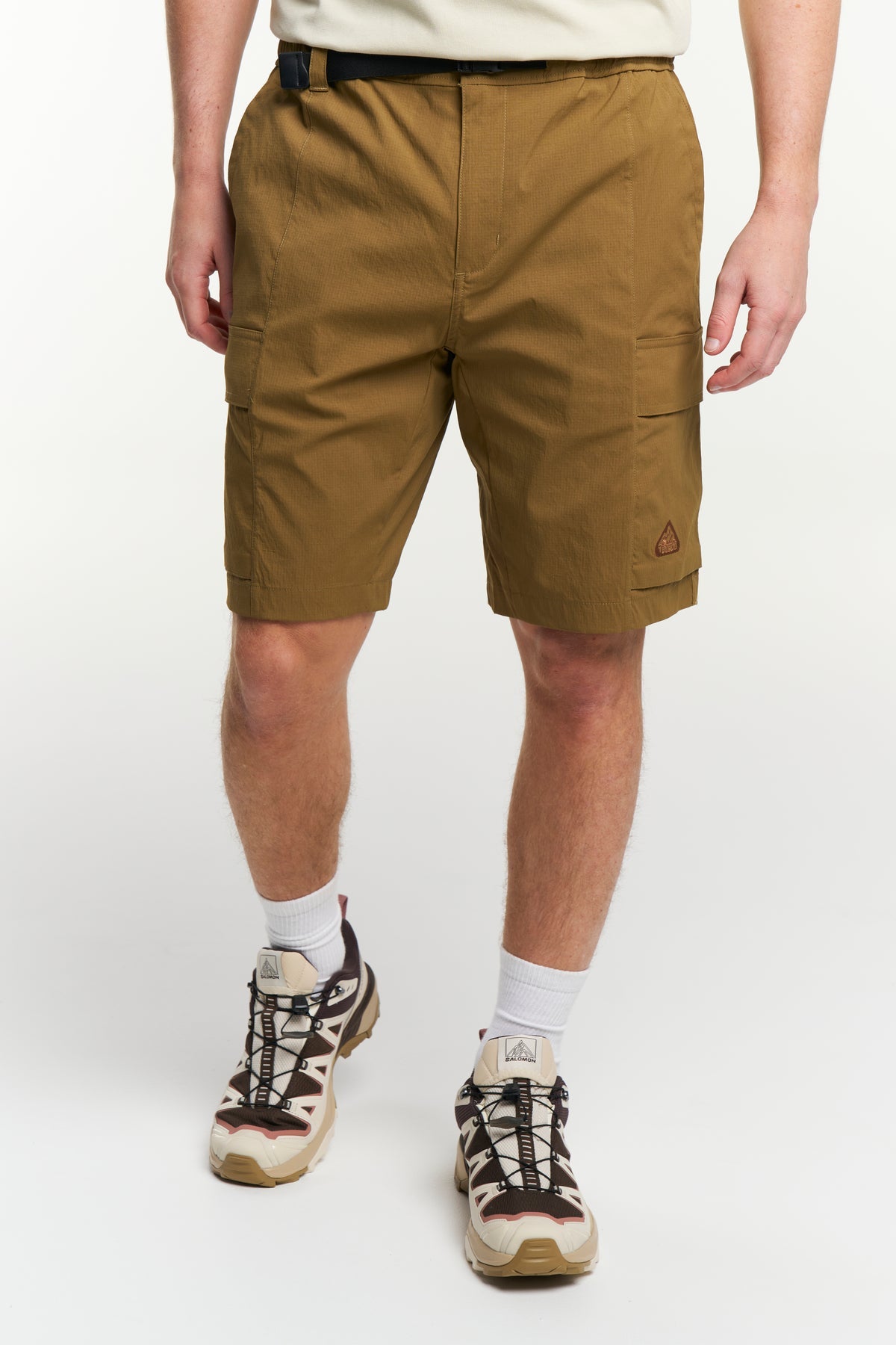Tenson Camper Cargo Shorts Men Braun, Vorderansicht