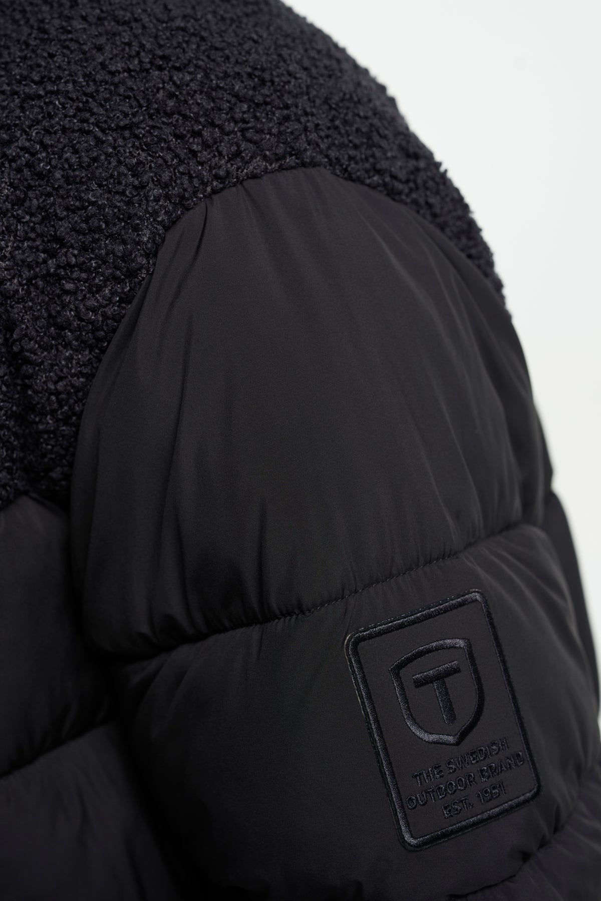 Tenson Kenun Hybrid Jacket Men Schwarz, Produktansicht