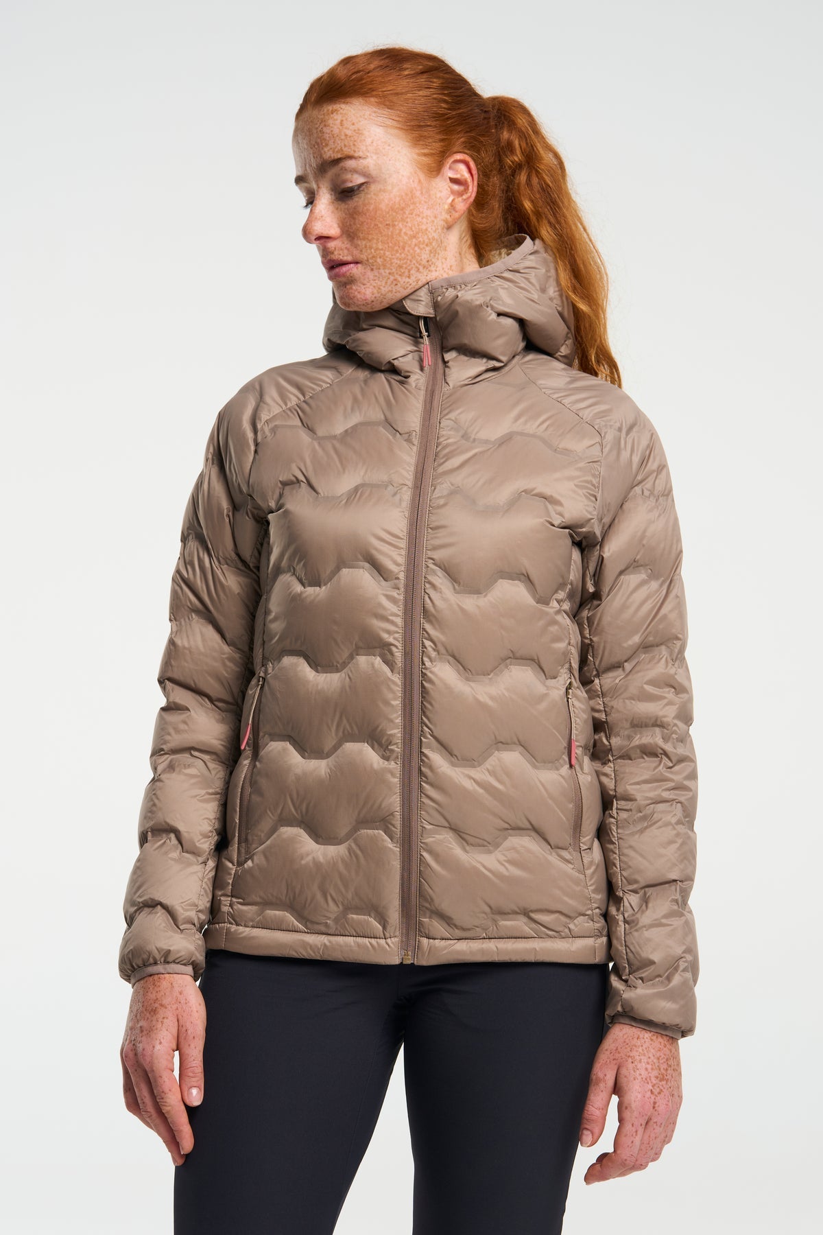 Tenson Miyabi Hood Down Jacket Women Taupe, Produktansicht