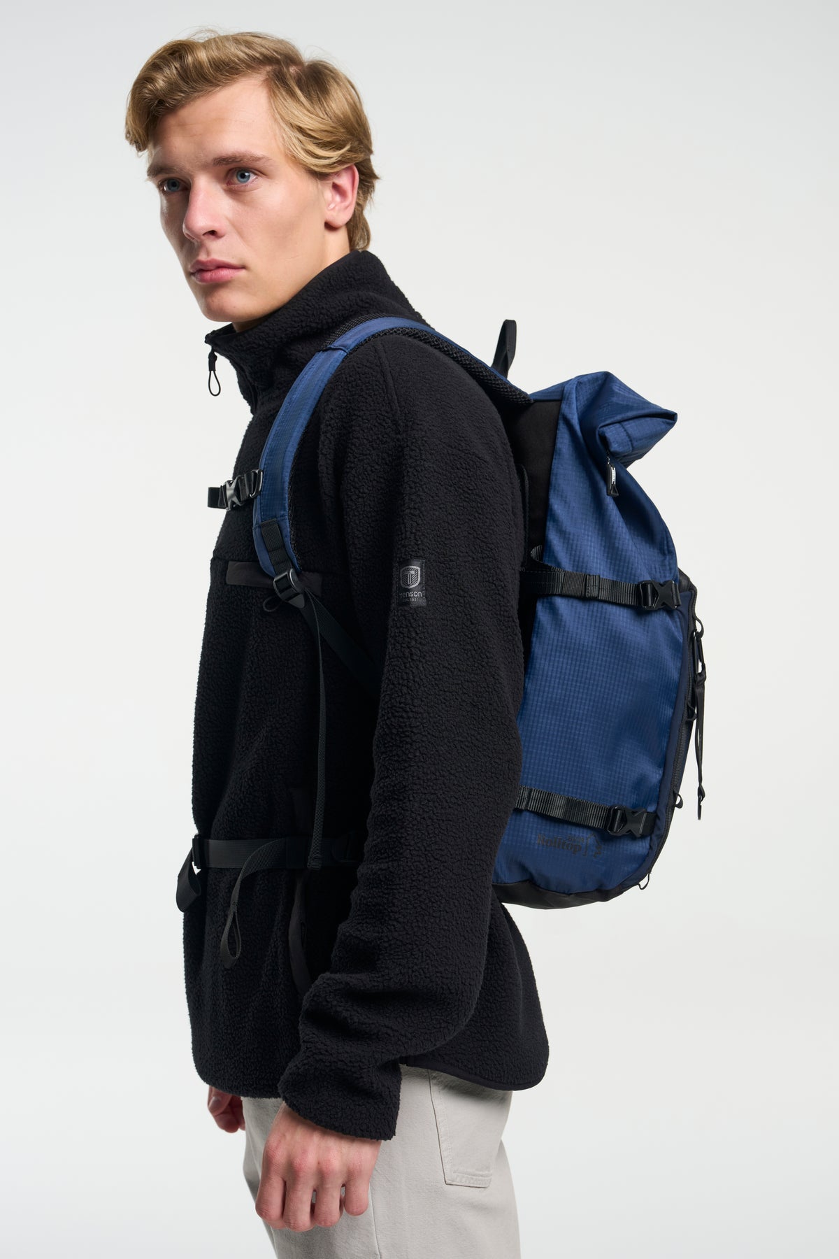 Tenson Camper Roll-Top Backpack 20/29 L Dunkelmarineblau, Produktansicht