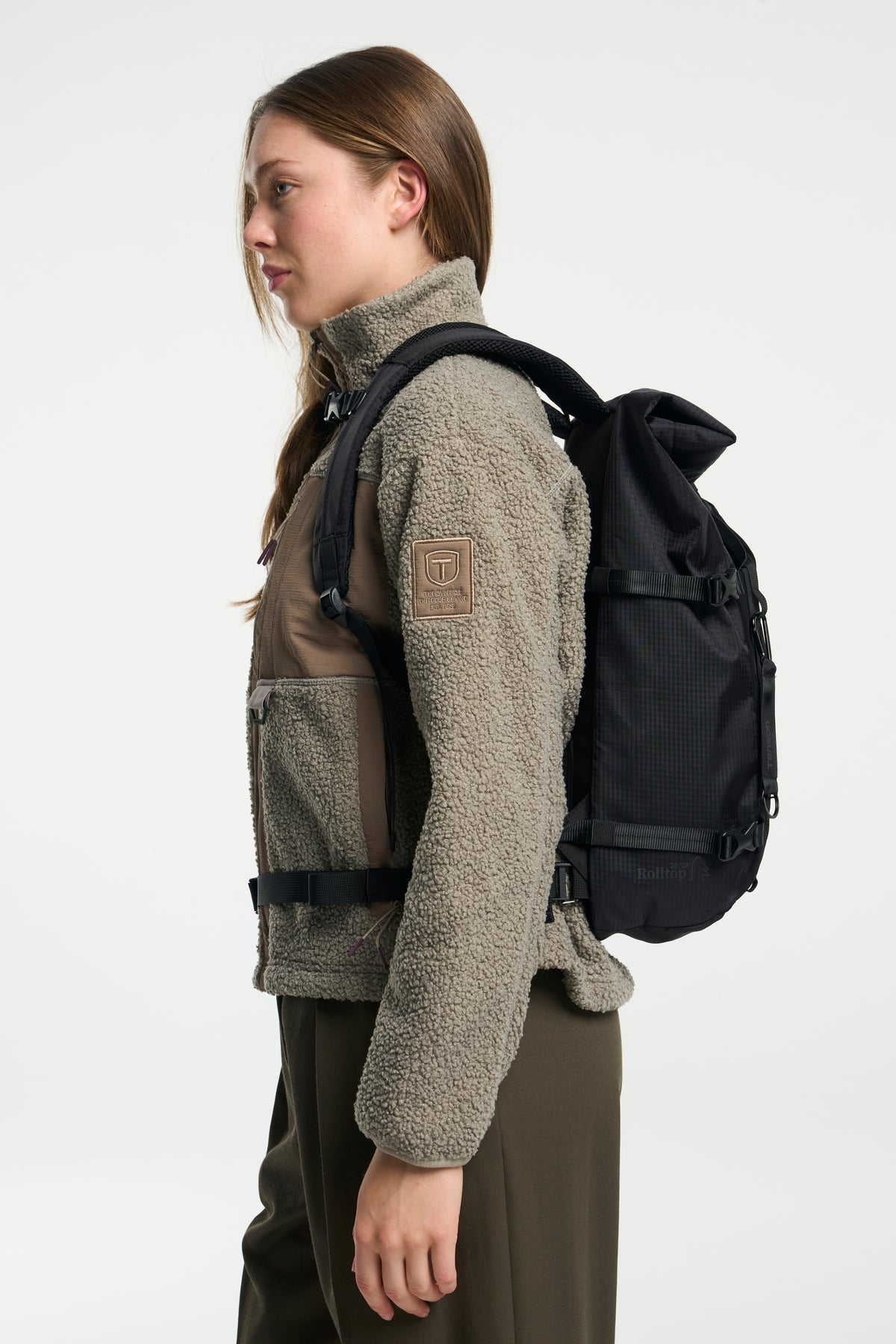 Tenson Camper Roll-Top Backpack 20/29 L Schwarz, Produktansicht