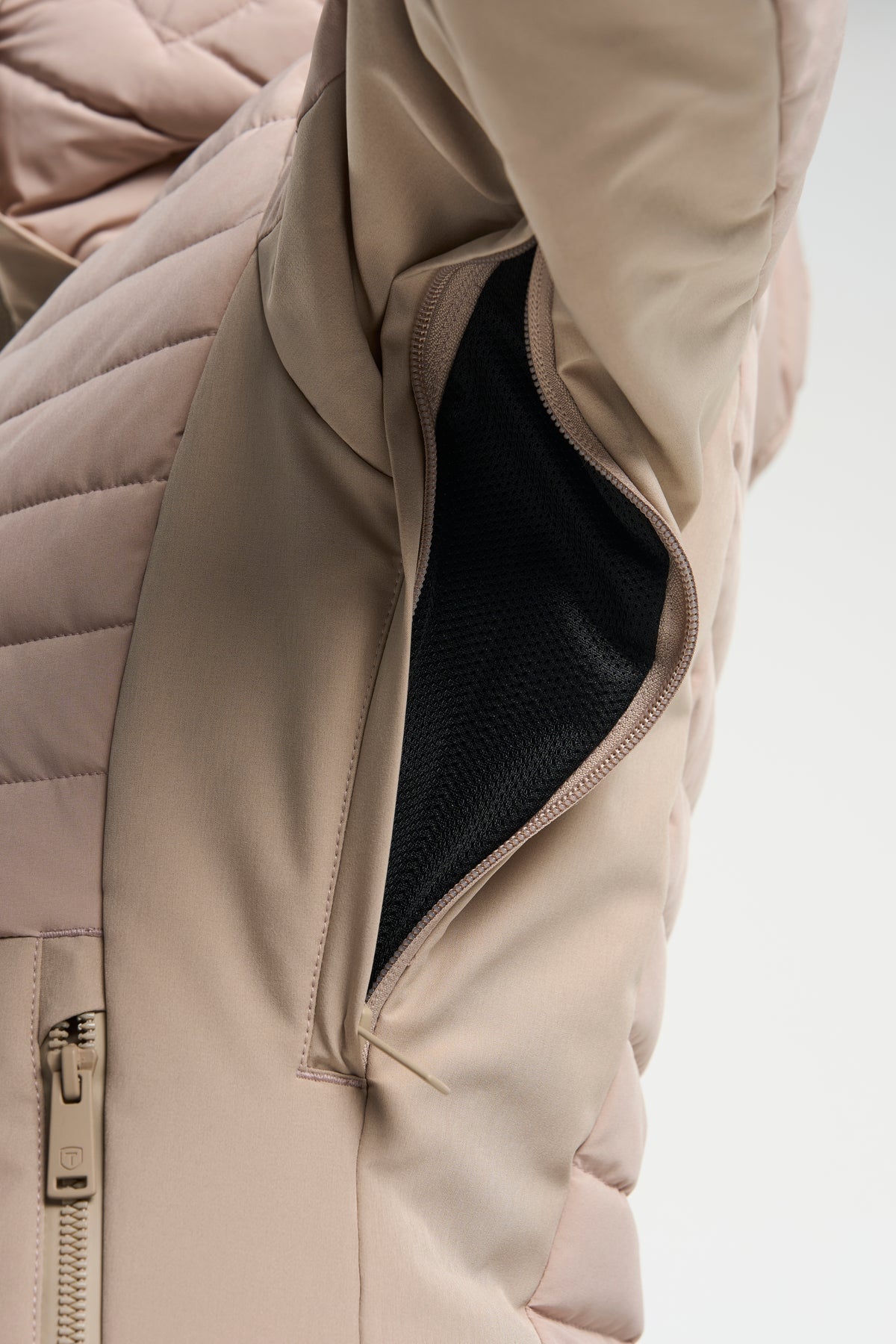 Tenson Caitlyn Jacket Women Sand, Produktansicht