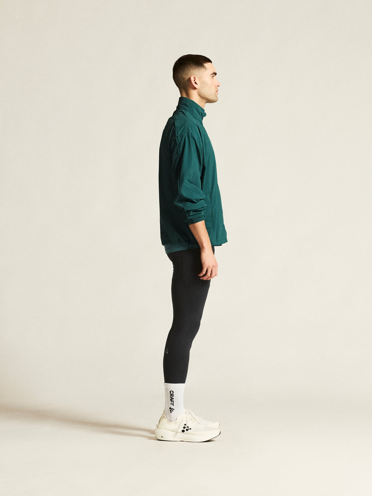 Craft Hypervent Oversized Wind Jacket Herren in Grün, Detailansicht