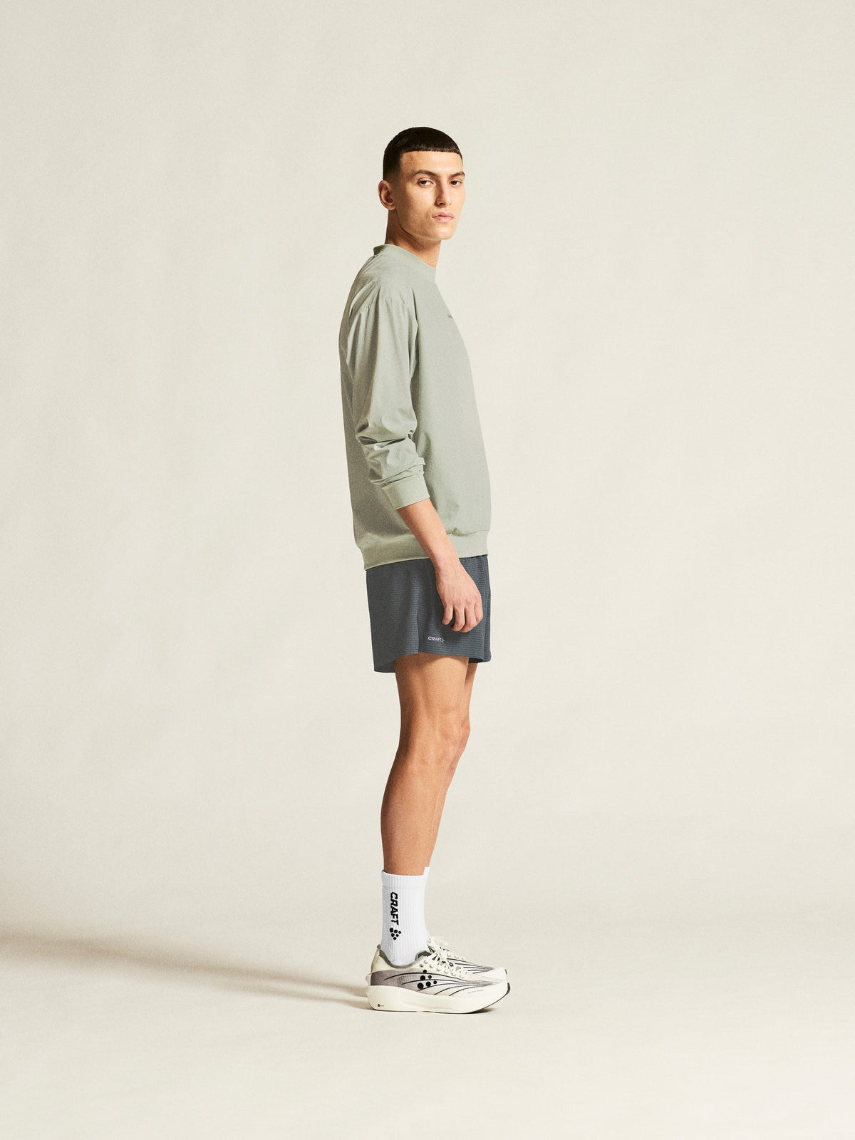 Craft Hypervent Wind Top Herren in Grau, Detailansicht