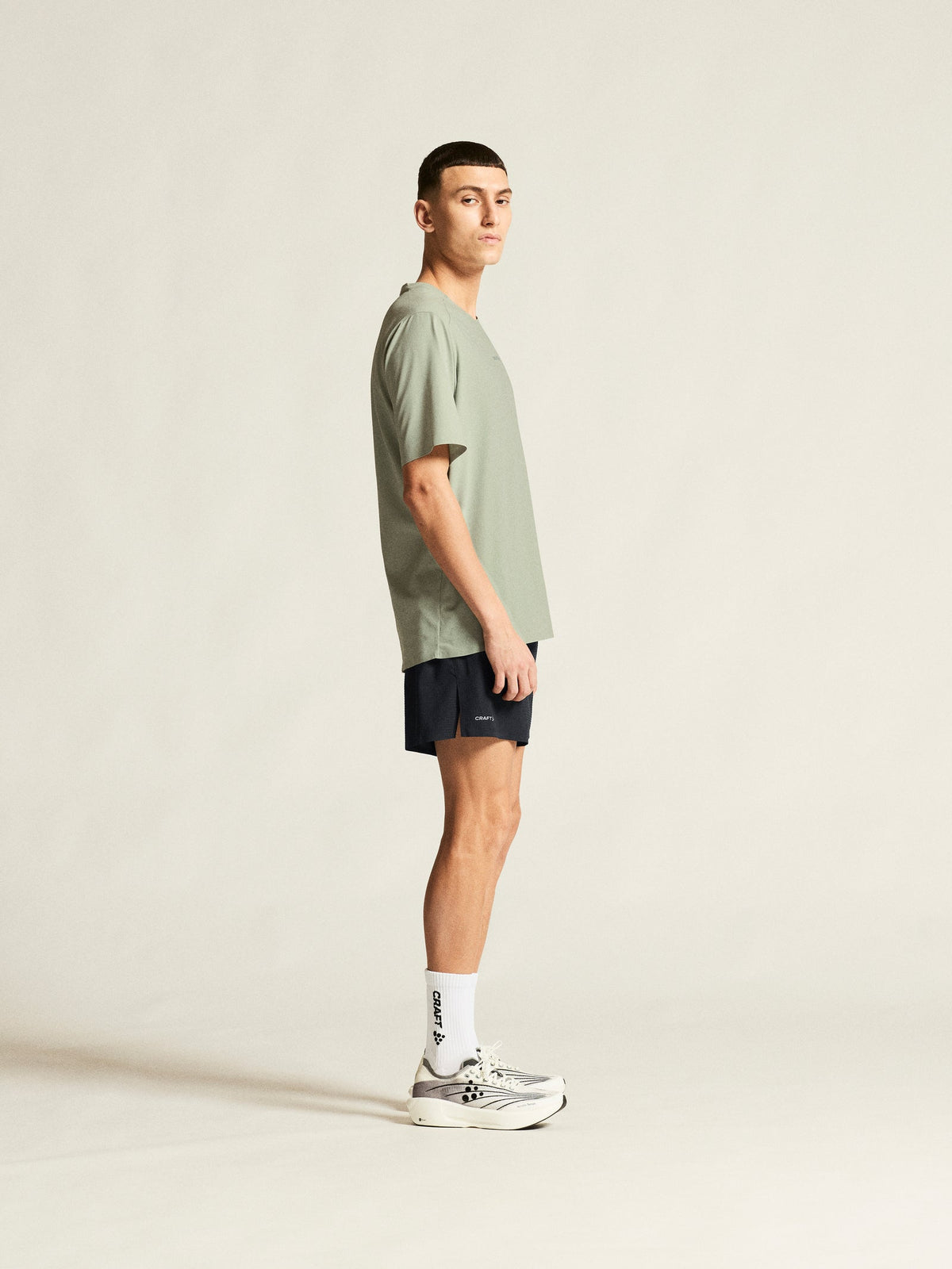 Craft Hypervent Tee Herren in Grau, Detailansicht