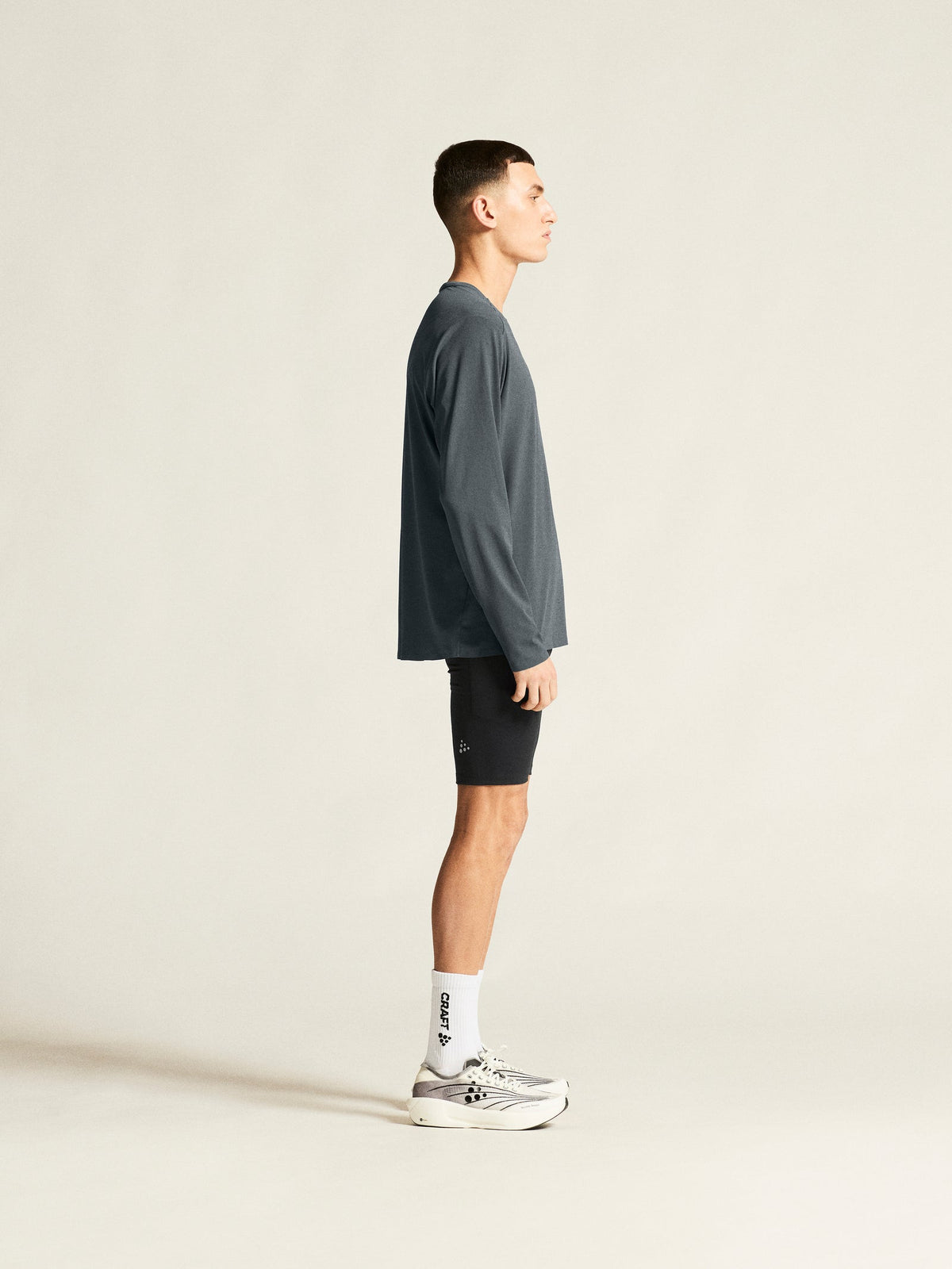 Craft Hypervent Longsleeve Herren in Grau, Detailansicht