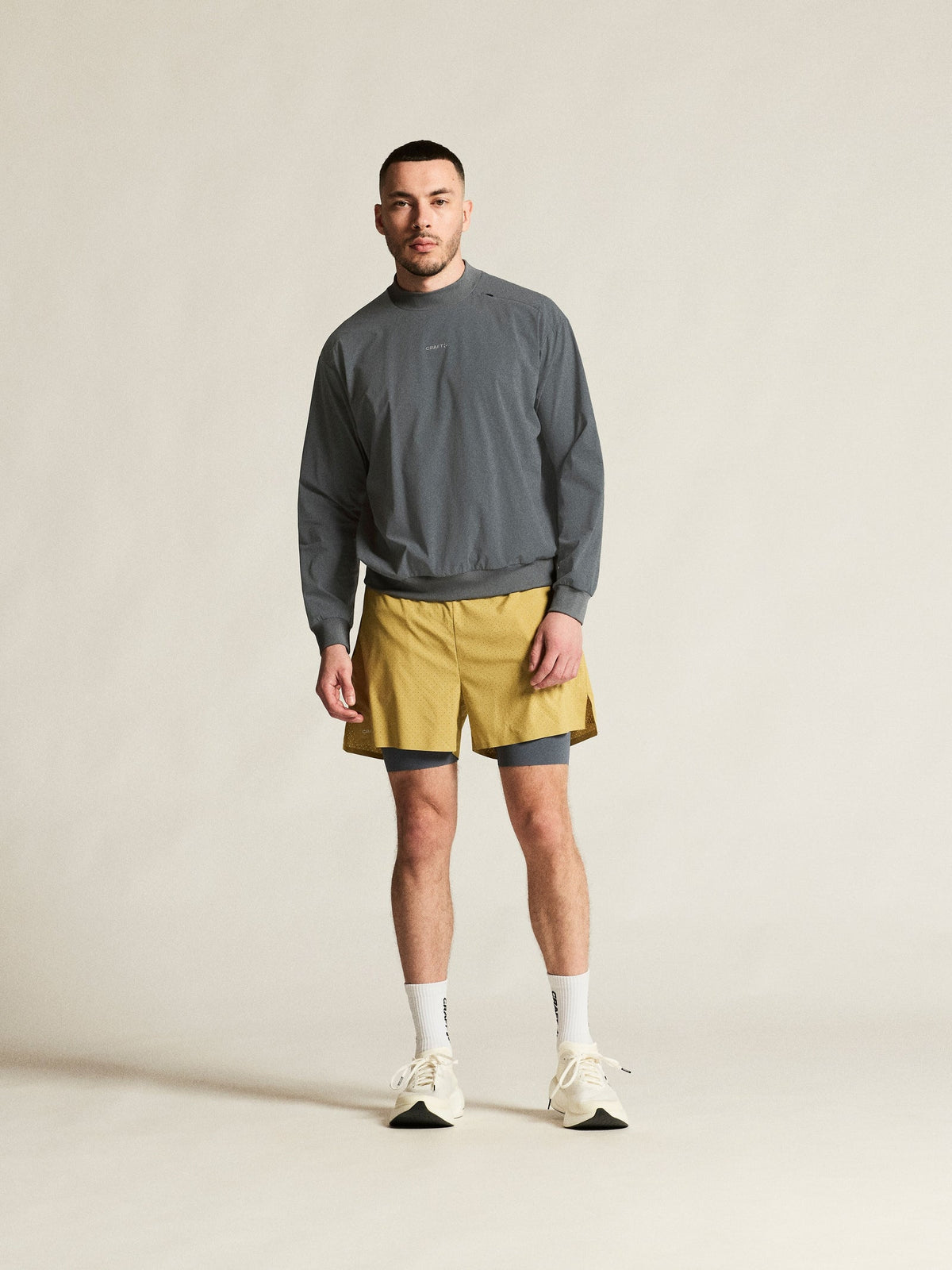 Craft Hypervent 2-in-1 Shorts Herren in Khaki, Detailansicht