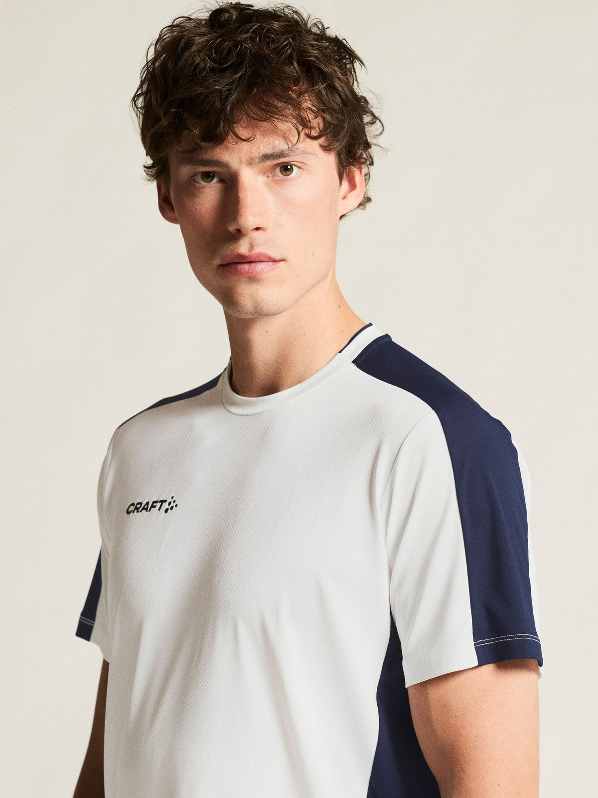 Craft Evolve 2.0 Contrast Jersey Herren in Weiss/Navy, Detailansicht