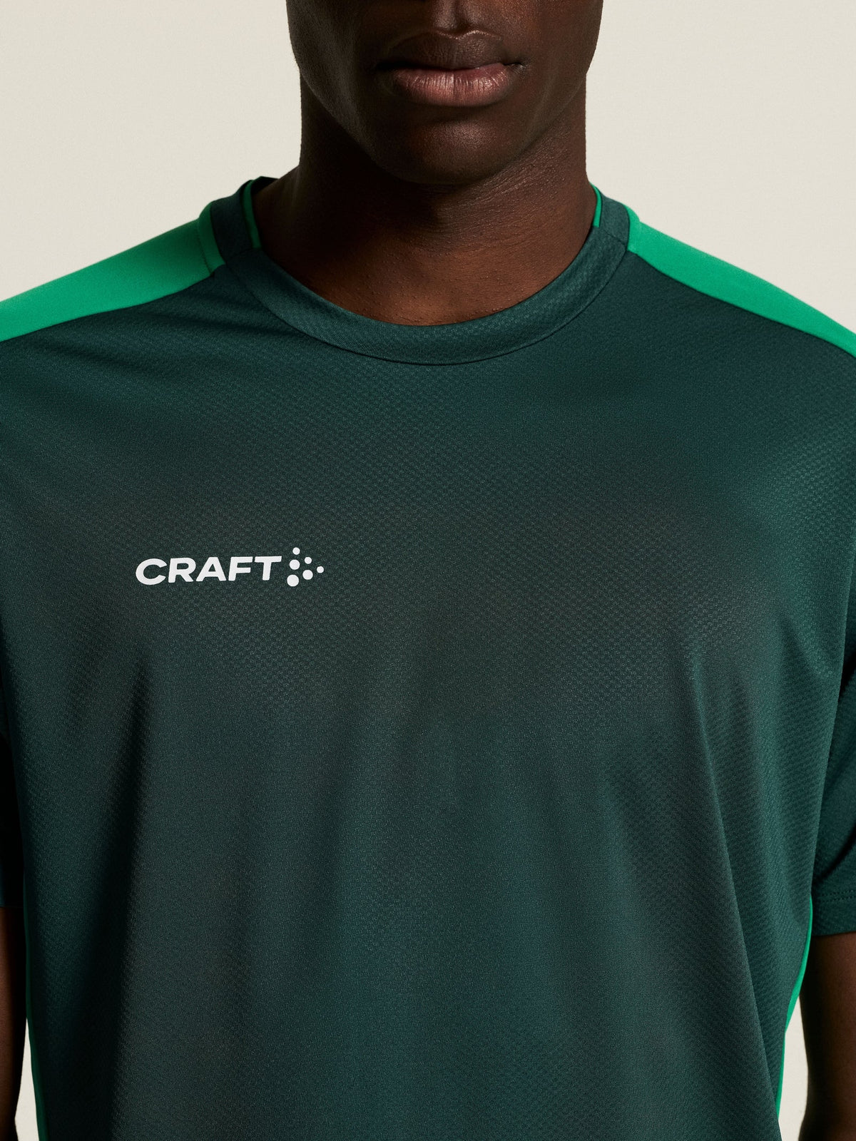 Craft Evolve 2.0 Contrast Jersey Herren in Dunkelgrün/Grün, Detailansicht