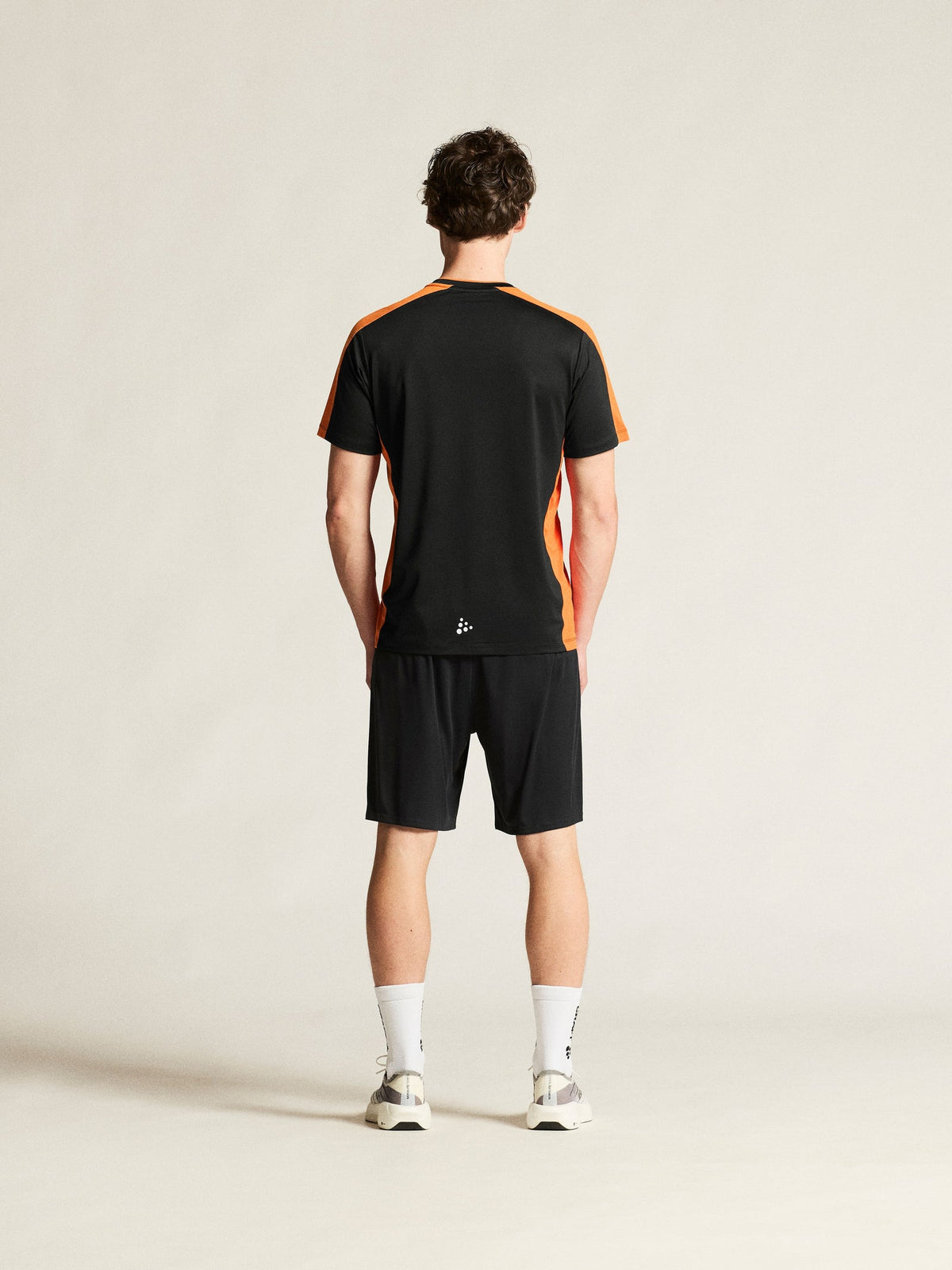 Craft Evolve 2.0 Contrast Jersey Herren in Schwarz/Orange, Detailansicht