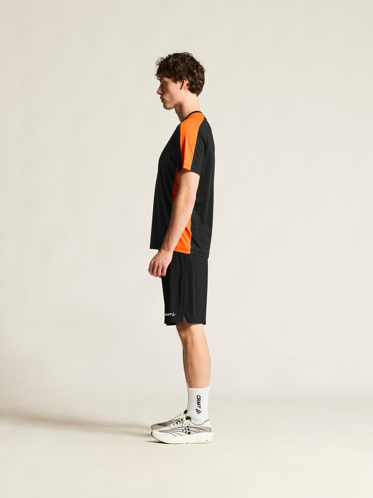Craft Evolve 2.0 Contrast Jersey Herren in Schwarz/Orange, Detailansicht