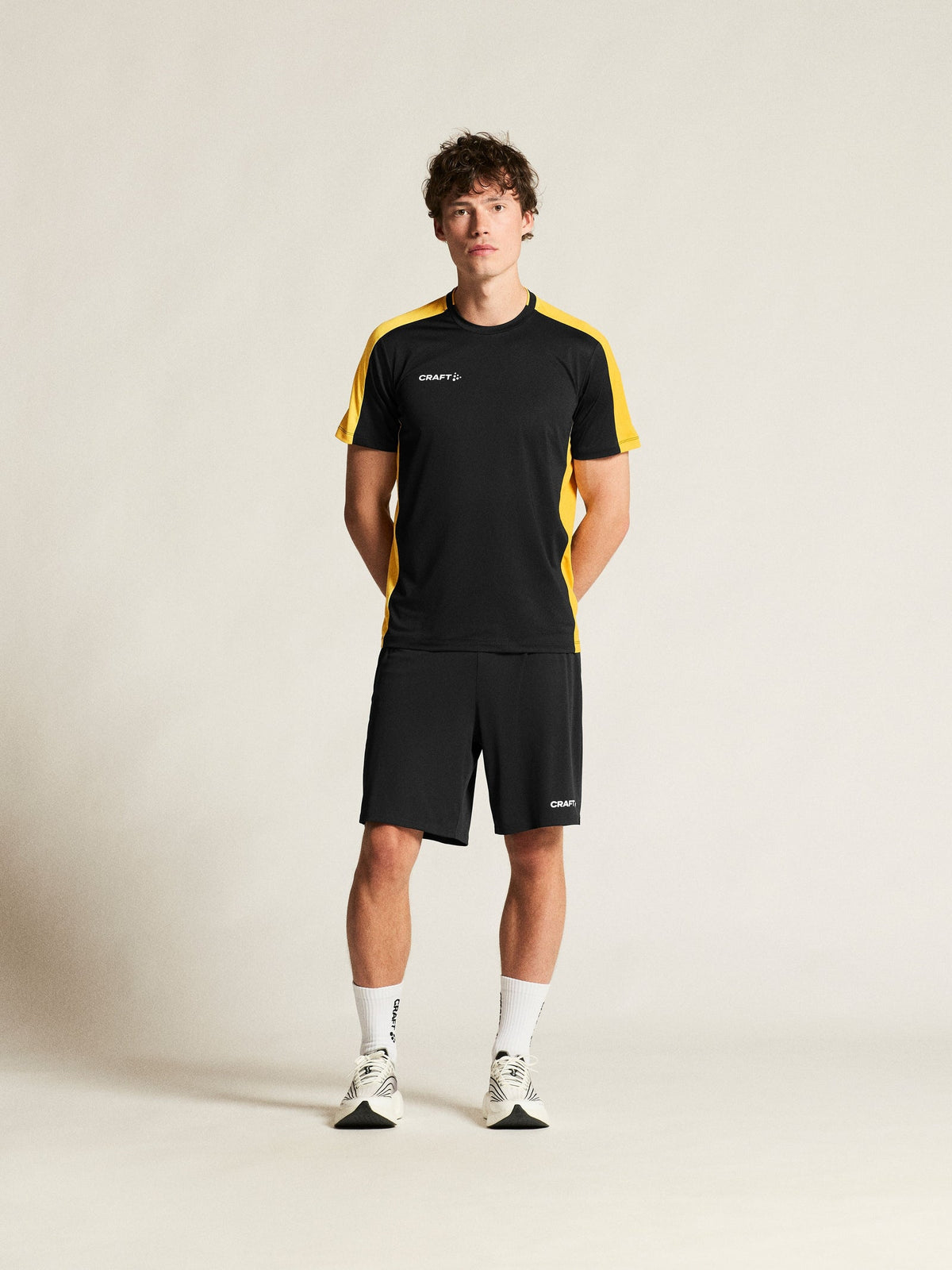 Craft Evolve 2.0 Contrast Jersey Herren in Schwarz/Gelb, Detailansicht