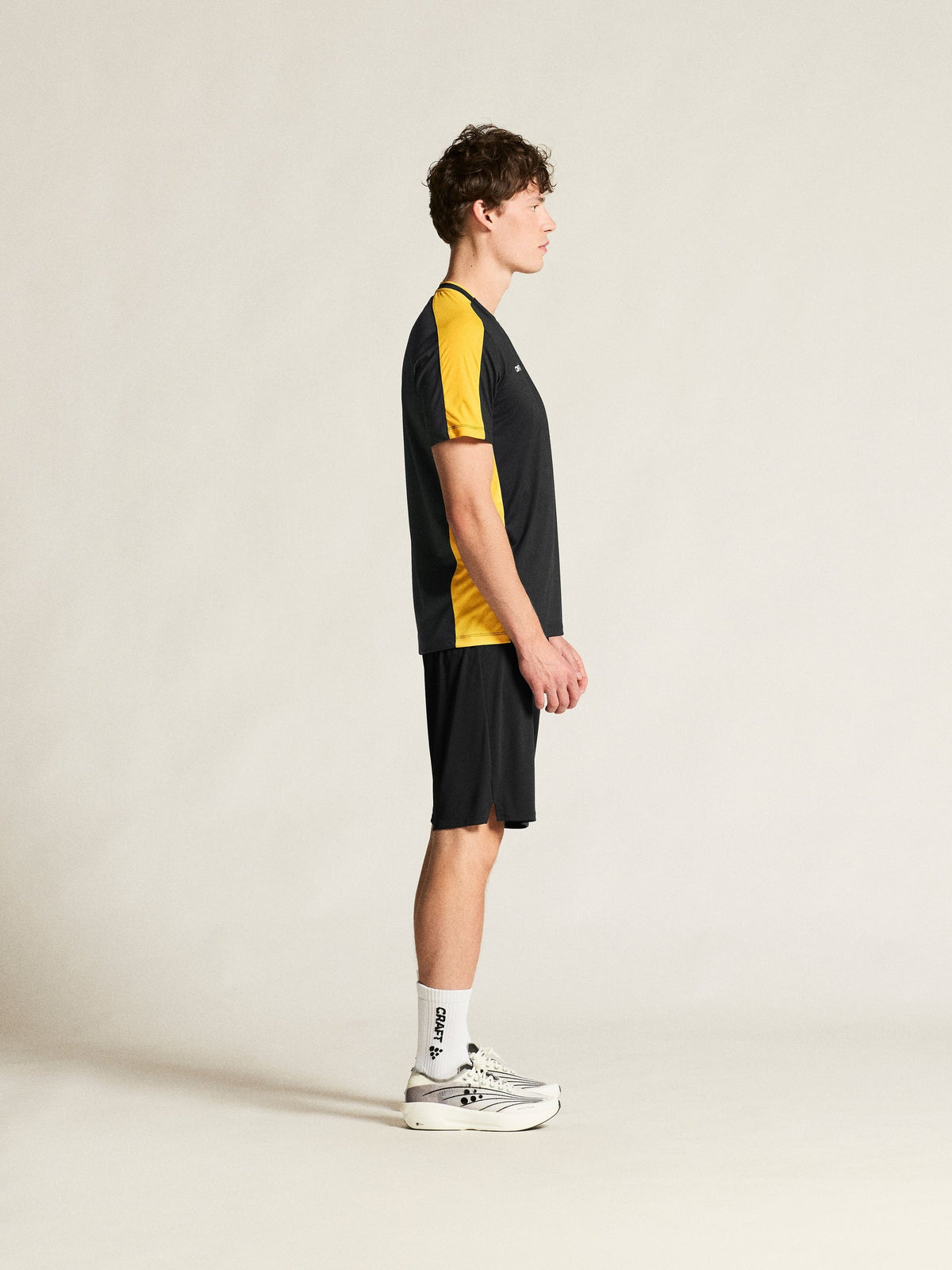 Craft Evolve 2.0 Contrast Jersey Herren in Schwarz/Gelb, Detailansicht