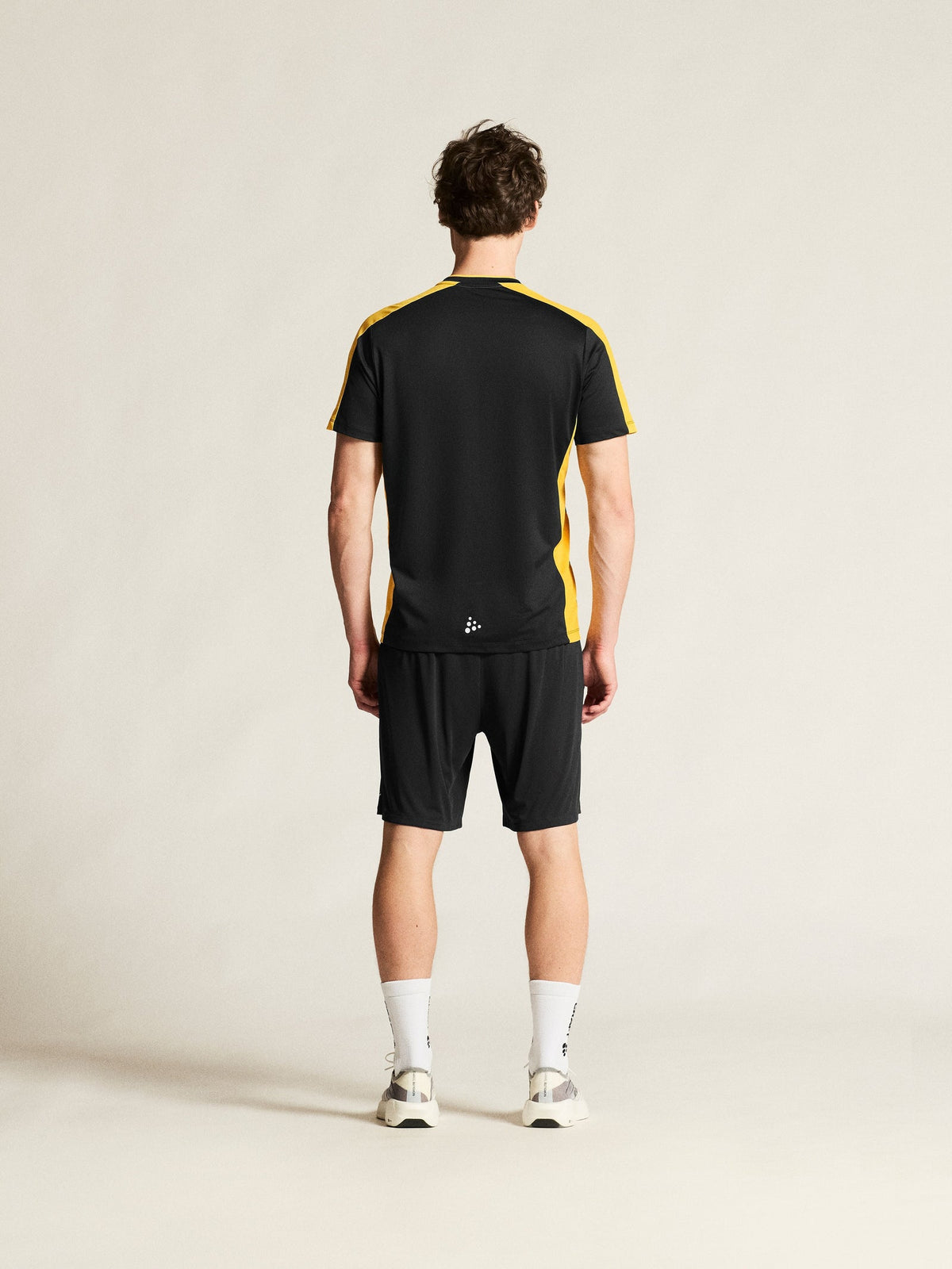 Craft Evolve 2.0 Contrast Jersey Herren in Schwarz/Gelb, Detailansicht