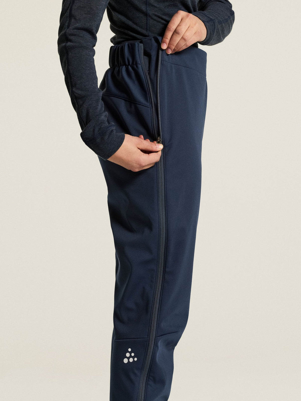 Craft Nordic Club 2.0 FZ Pants Damen in Dunkelblau, Detailansicht
