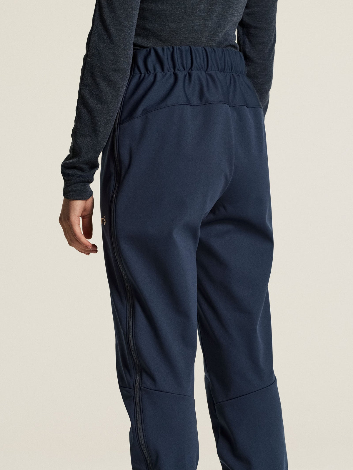 Craft Nordic Club 2.0 FZ Pants Damen in Dunkelblau, Detailansicht