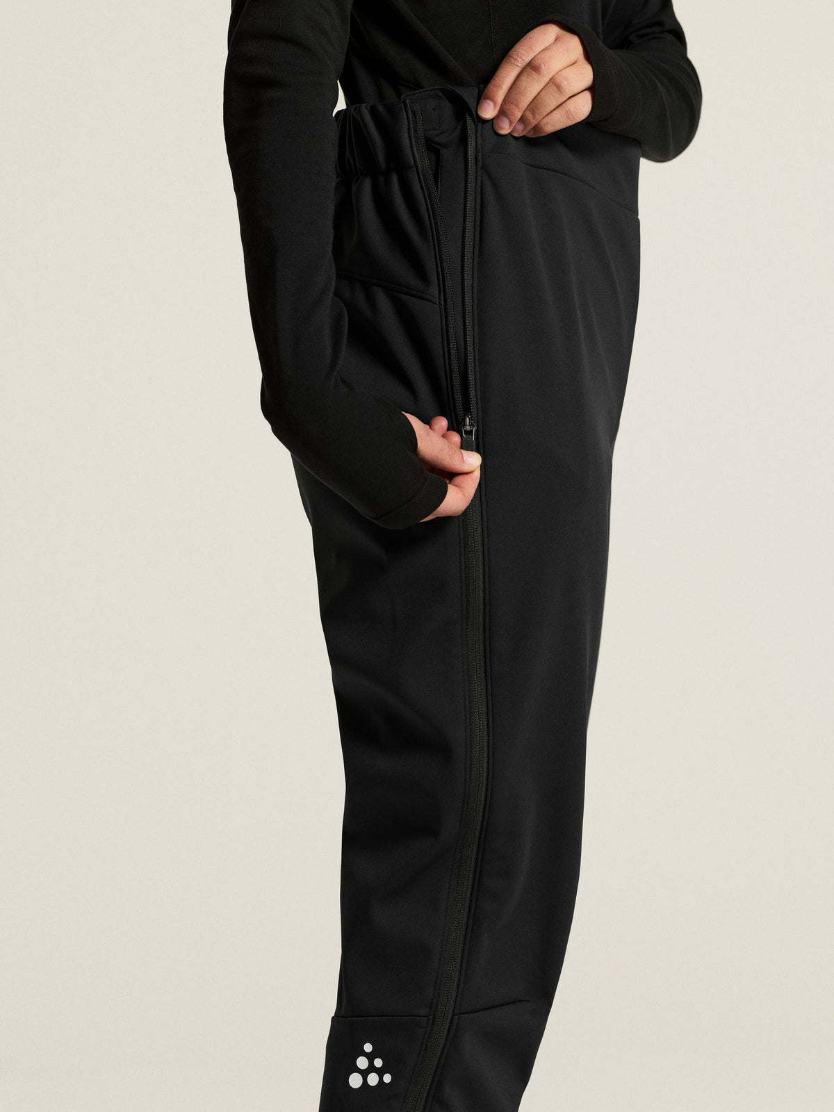 Craft Nordic Club 2.0 FZ Pants Damen in Schwarz, Detailansicht