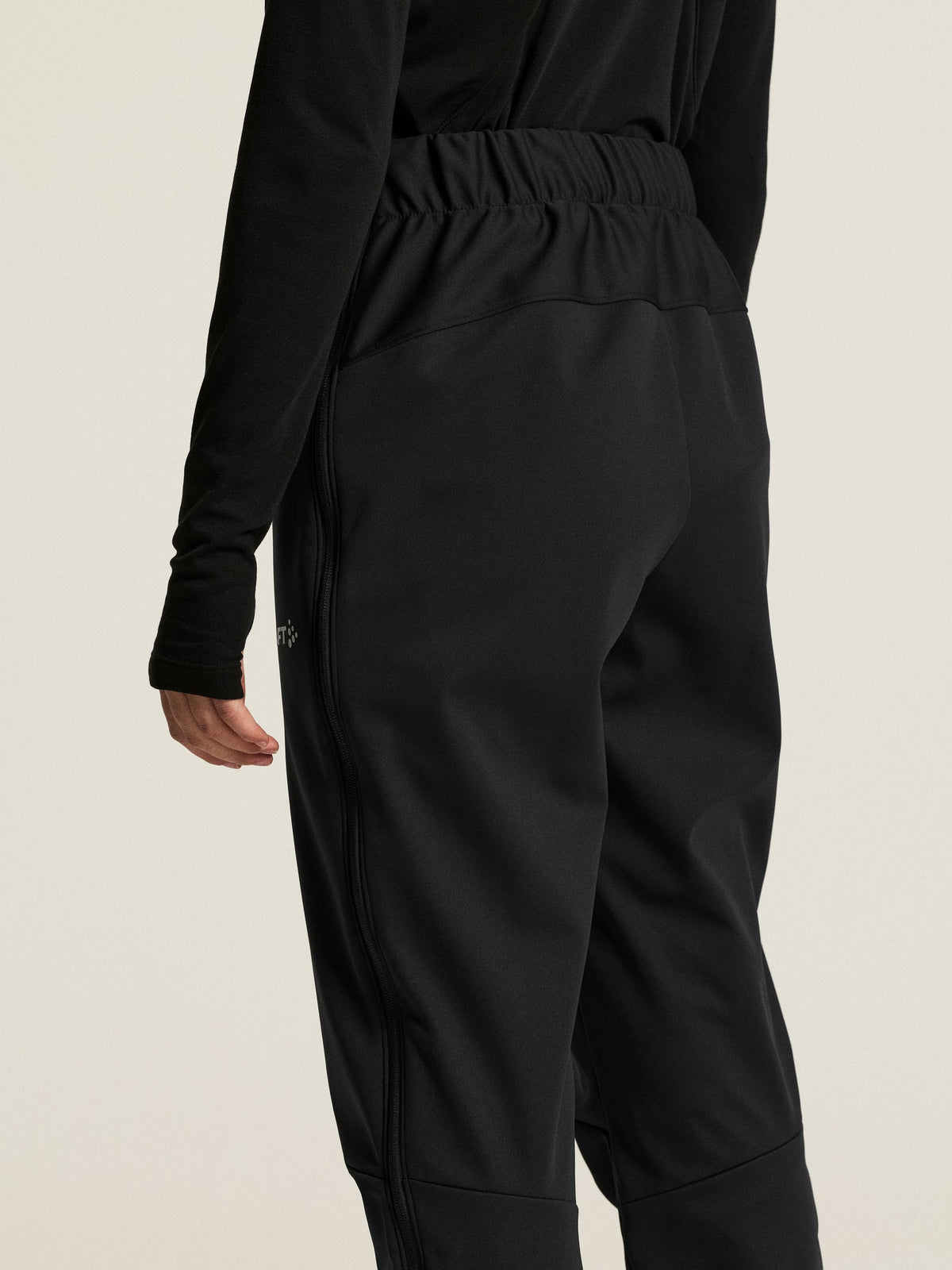 Craft Nordic Club 2.0 FZ Pants Damen in Schwarz, Detailansicht