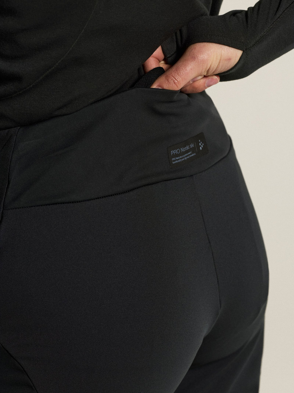 Craft Nordic Club 2.0 Pro Wind Tights Damen in Schwarz, Detailansicht