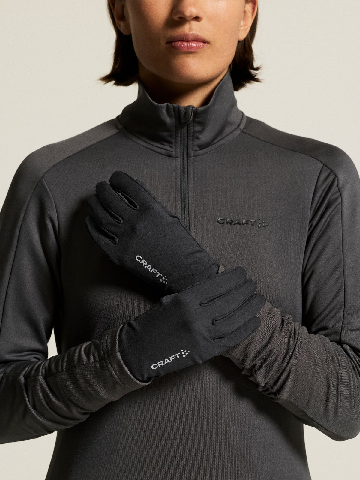 Craft Essence Running Glove in Schwarz, Detailansicht