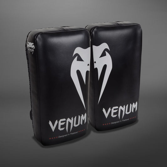 Venum Giant Kickpads in Schwarz-Ice, Bild des Herstellers